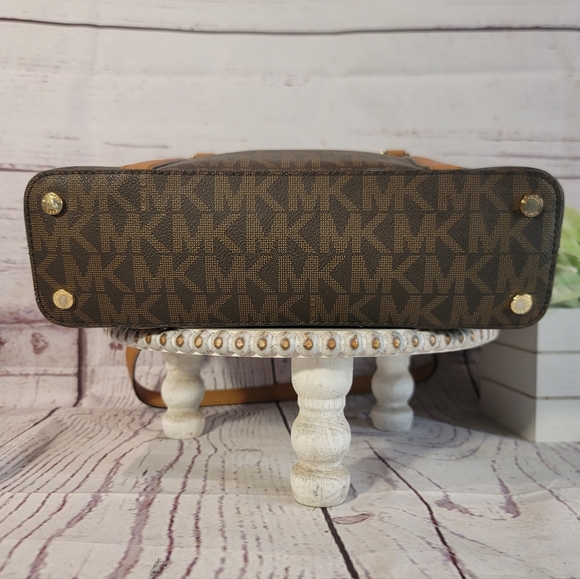 Michael Kors Sady Brown Top Zip Tote Bag - Picture 6 of 14